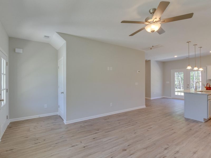 121 Lt Frank Walkup Blvd, La Vergne, TN 37086