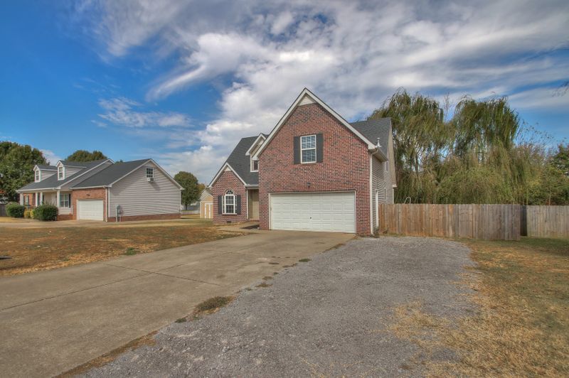 1905 Stoney Meadow Dr, Murfreesboro, TN 37128