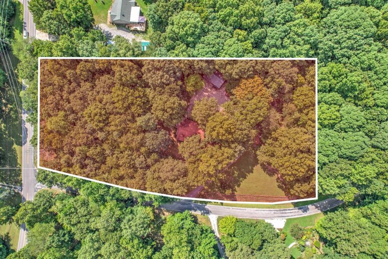 1000 Larkwood Rd, Kingston Springs, TN 37082
