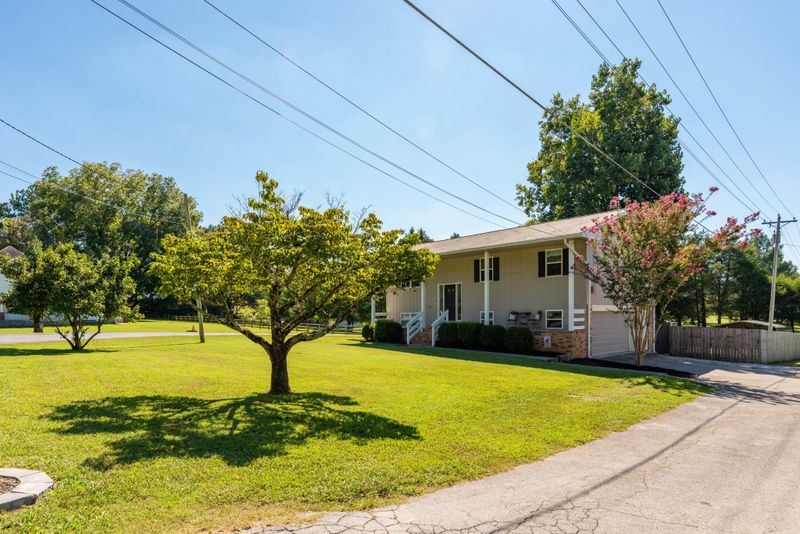 80 Walker St, Ringgold, GA 30736
