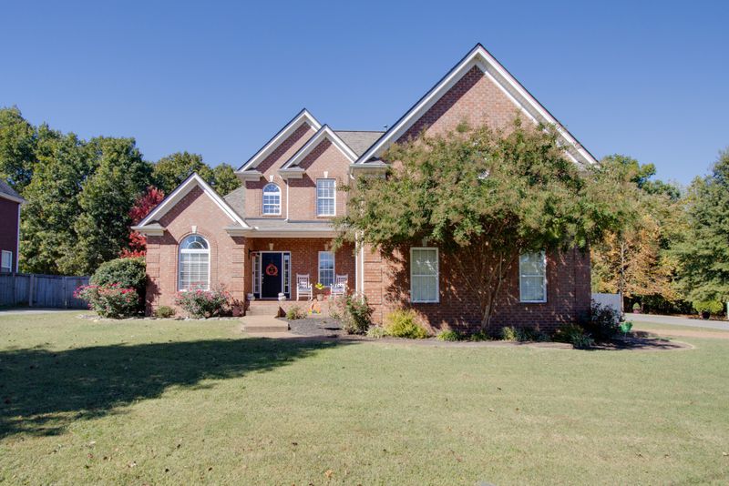 501 Michael Lee Dr, Mount Juliet, TN 37122