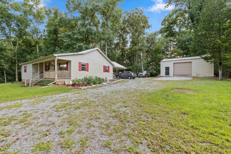 1931 Slygo Rd, Trenton, GA 30752