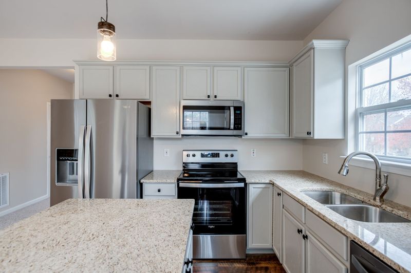 735 Huffine Manor Cir, Franklin, TN 37067