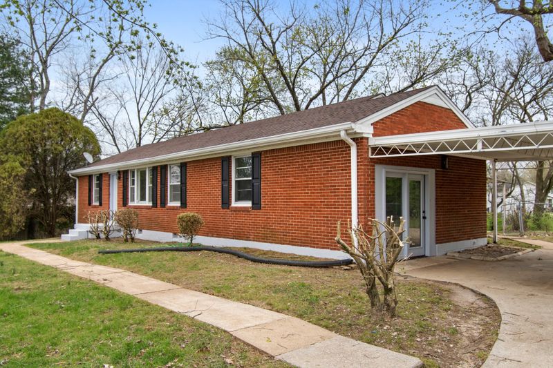 4722 Packard Dr, Nashville, TN 37211