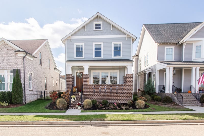 909 Dauphine St, Nashville, TN 37221