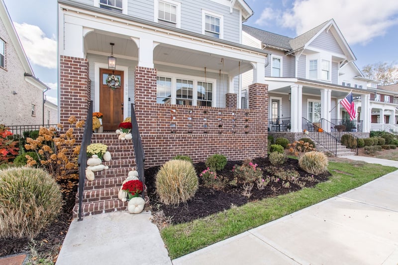 909 Dauphine St, Nashville, TN 37221