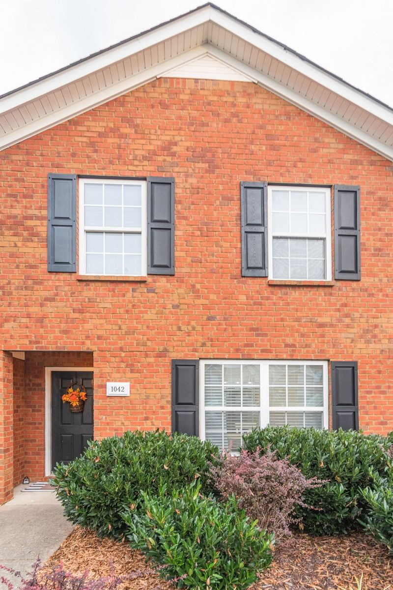 1042 Sitting Bull Xing, Murfreesboro, TN 37128