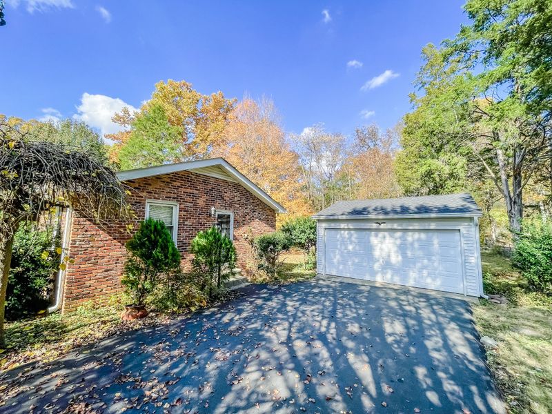 232 Spring St, La Vergne, TN 37086