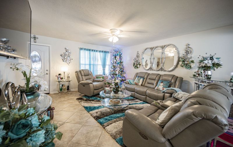 5042 Tabitha St, Murfreesboro, TN 37129