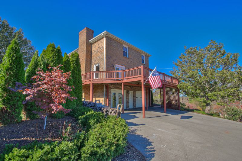 2218 Castlewood Dr, Franklin, TN 37064