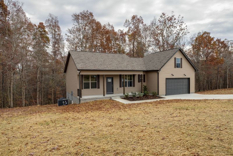 107 Mutt Rd, White Bluff, TN 37187