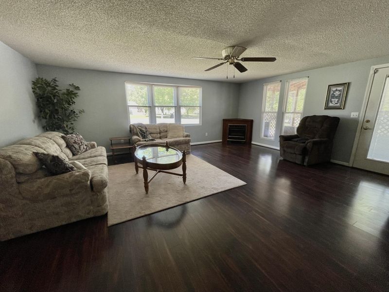 147 Prater Rd, Rossville, GA 30741