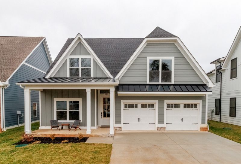 271 Daniel St, Pleasant View, TN 37146