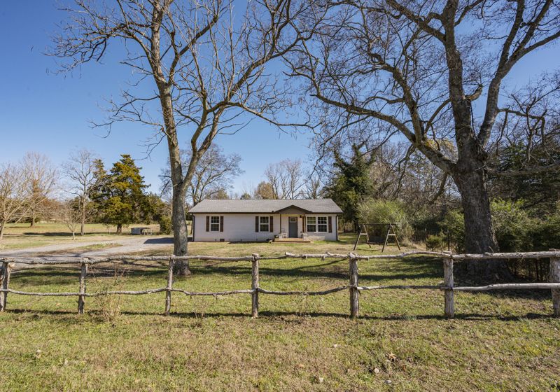 15117 Versailles Rd, Rockvale, TN 37153