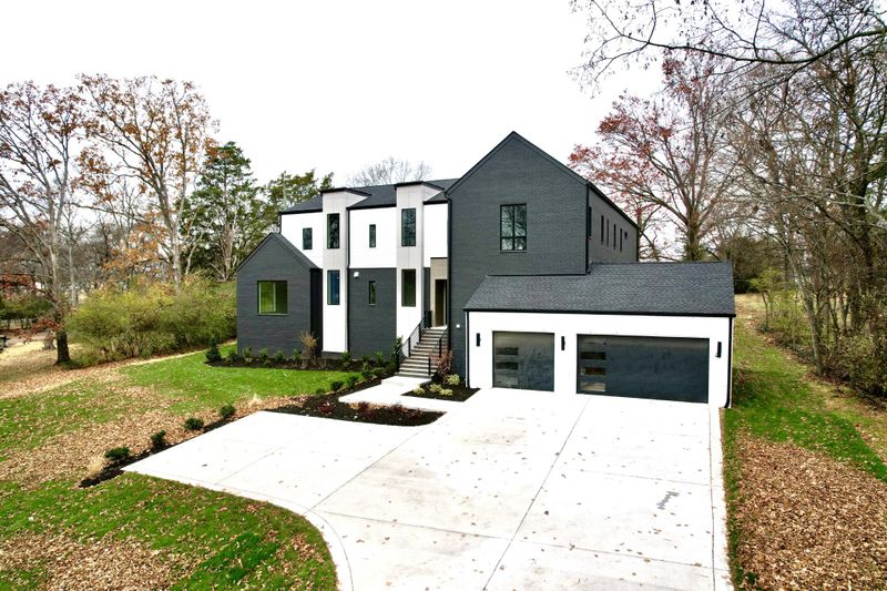 733 Adkisson Ln, Nashville, TN 37205