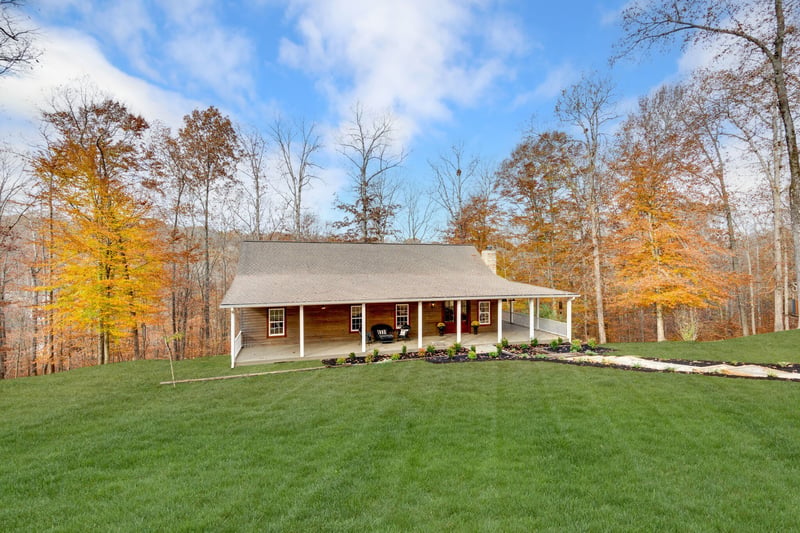 980 Jordan Cir, White Bluff, TN 37187