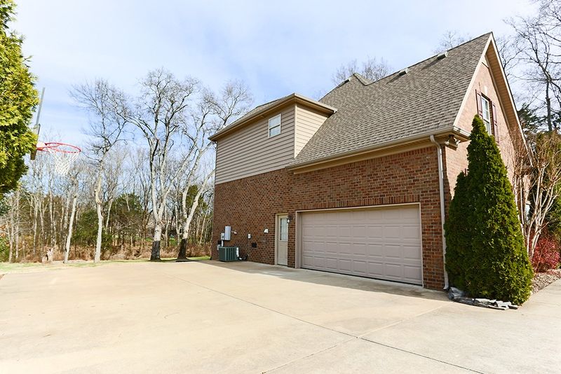 606 Amberly St, Murfreesboro, TN 37129