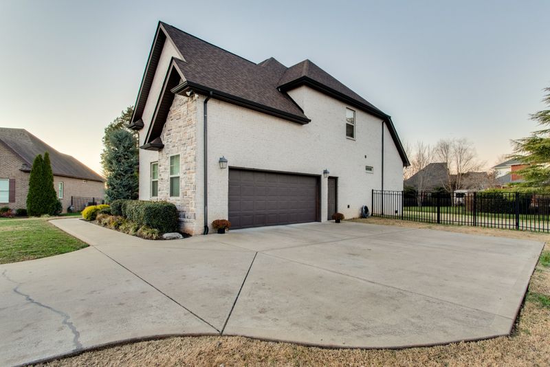 915 Wellspring Ct, Murfreesboro, TN 37130