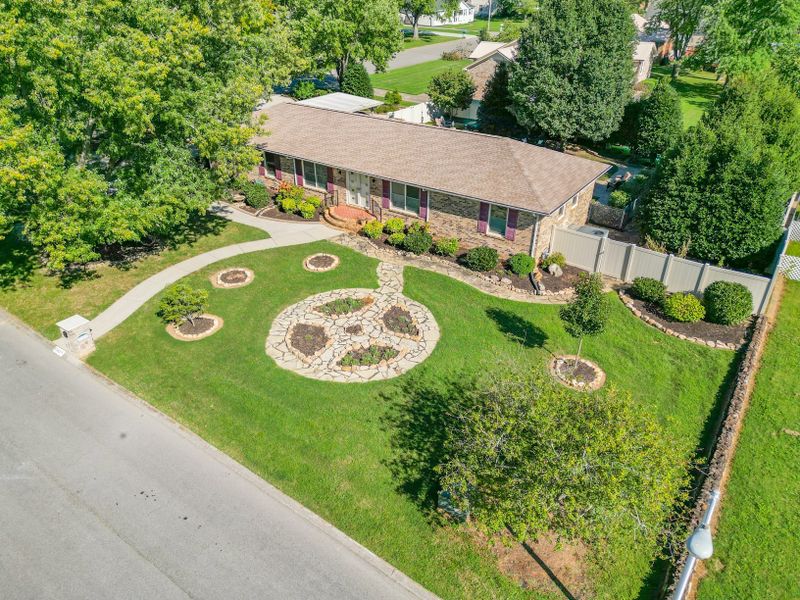 1703 Magnolia Dr, Murfreesboro, TN 37128