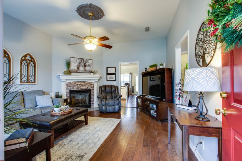 620 Messick Ct, Murfreesboro, TN 37130