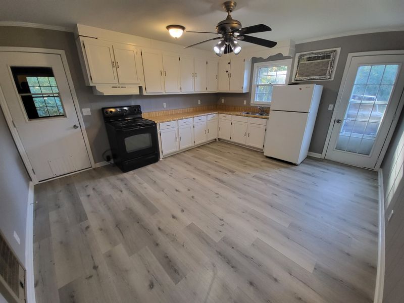 2717 Blackman Rd, Murfreesboro, TN 37129