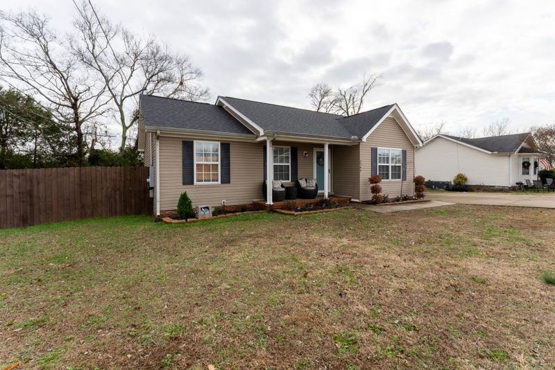 2340 Plymouth Ct, Murfreesboro, TN 37127