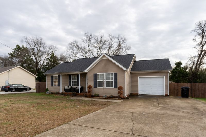 2340 Plymouth Ct, Murfreesboro, TN 37127