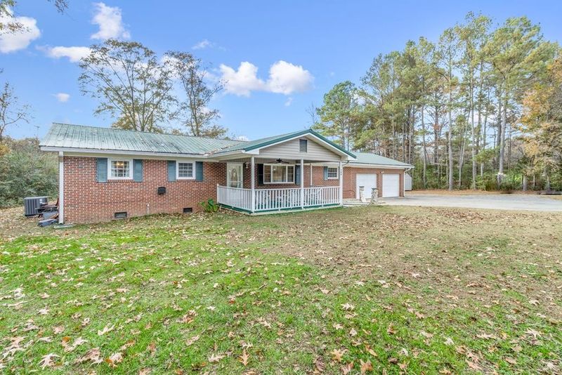 144 Daniel Dr NE, Calhoun, GA 30701