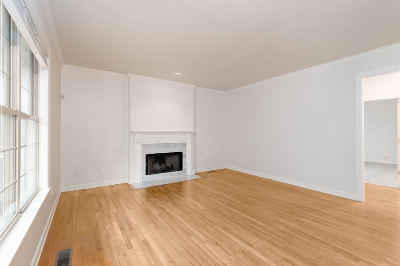 404A Bowling Ave, Nashville, TN 37205