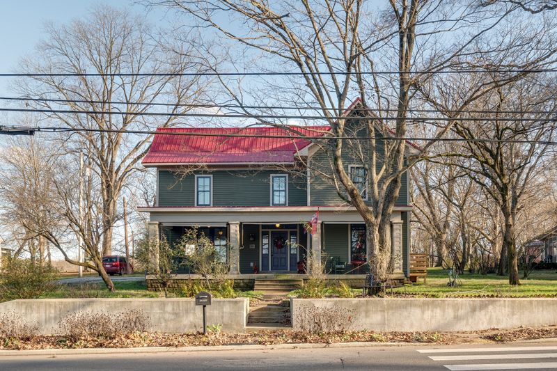 516 N Main St, Mount Pleasant, TN 38474