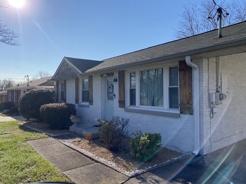 6008 Panama Dr, Hermitage, TN 37076