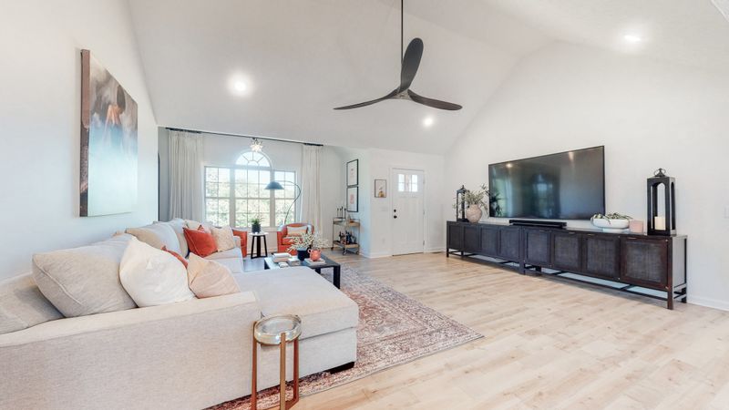 270 Claypool Rd, Bethpage, TN 37022