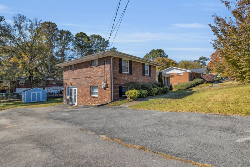 6 Hickory Cir, Rossville, GA 30741
