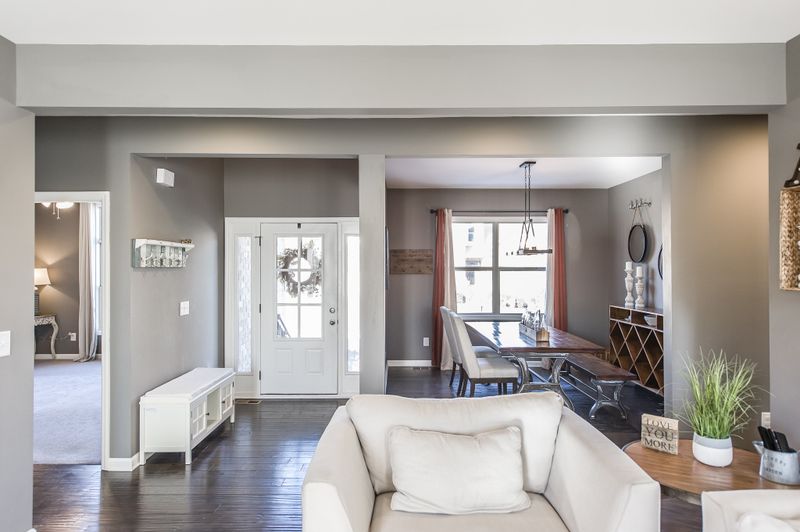 229 E Winterberry Trl, White House, TN 37188