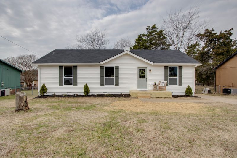 3549 Albee Dr, Hermitage, TN 37076