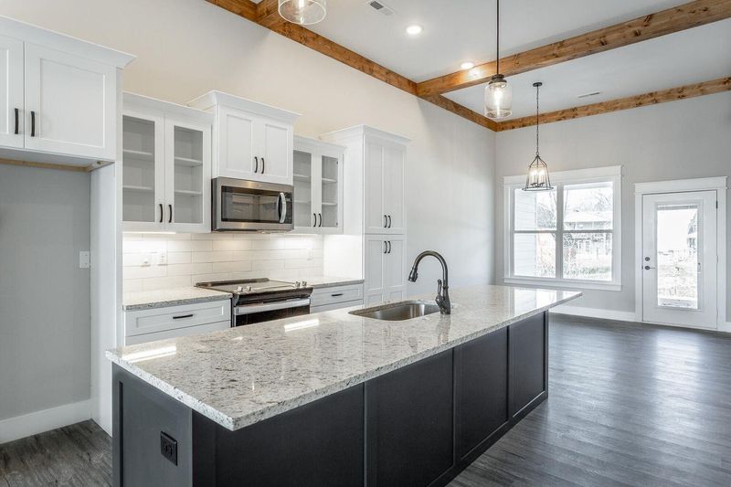 77 Arlington Dr, Chickamauga, GA 30707