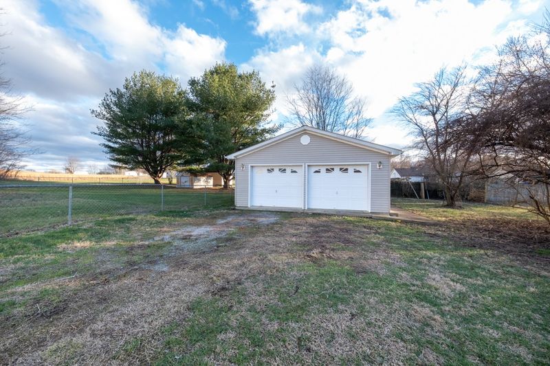 119 Poplar St, Portland, TN 37148