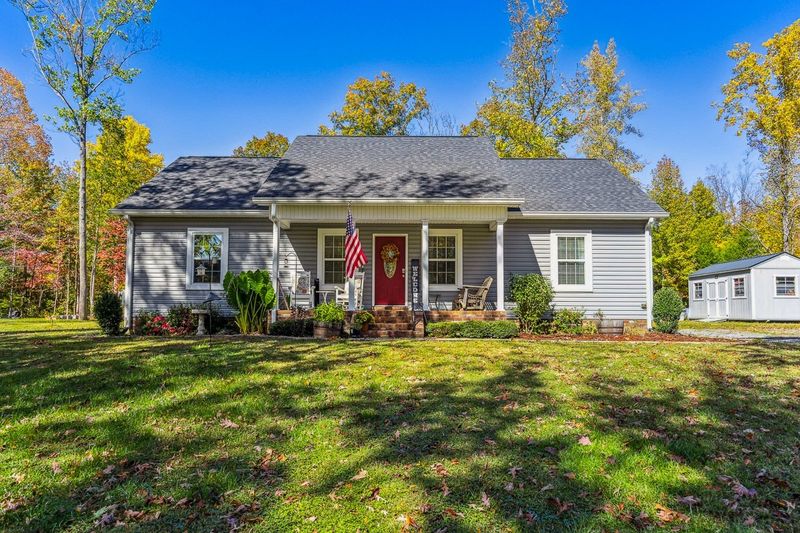 1075 Smiley Troutt Rd, Bethpage, TN 37022