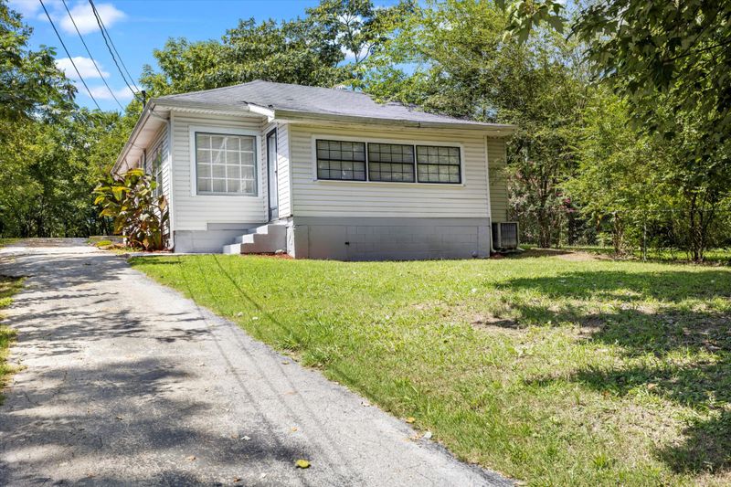 251 E Circle Dr, Rossville, GA 30741