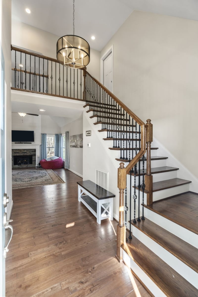 451 Paul Thompson Rd, Bethpage, TN 37022