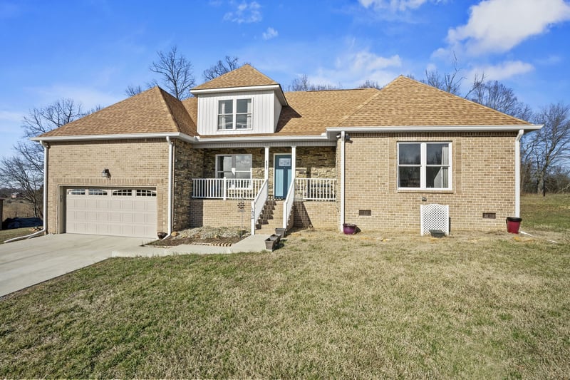 451 Paul Thompson Rd, Bethpage, TN 37022