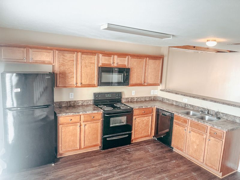 8054 Logan Dr, La Vergne, TN 37086
