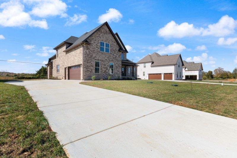 2712 Carousel Dr, Murfreesboro, TN 37128