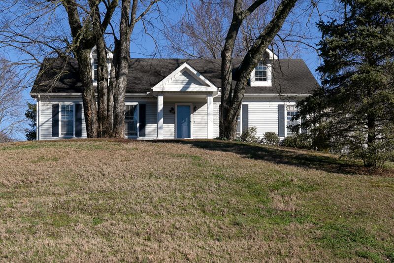 1105 Hickory Ridge Dr, Franklin, TN 37064