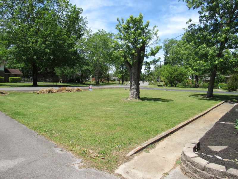 1110 Elliott Dr, Murfreesboro, TN 37129