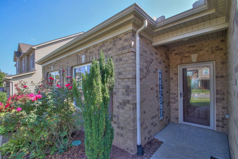 6100 Cane Springs Rd, Antioch, TN 37013