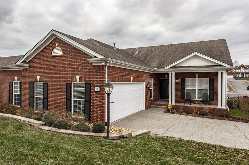 100 Kenton Loop, Hendersonville, TN 37075