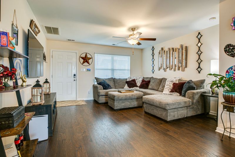 3738 Spahn Ln, Murfreesboro, TN 37128