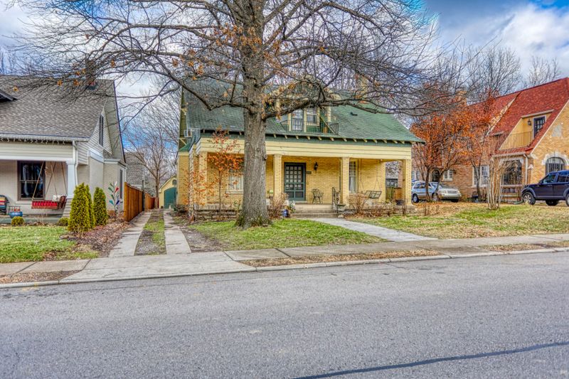 1211 Ordway Pl, Nashville, TN 37206