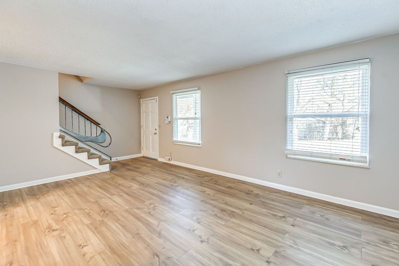 5510 Country Dr #18, Nashville, TN 37211
